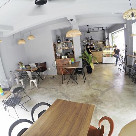 Happy Coffee Guesthouse مدينة هوشي منه المظهر الخارجي الصورة